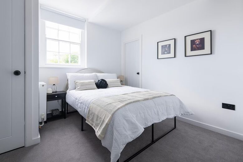 Elegant 18th-Century Hall with Modern Comforts - Edwinstowe, United Kingdom