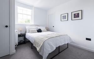 Elegant 18th-Century Hall with Modern Comforts - Edwinstowe, United Kingdom