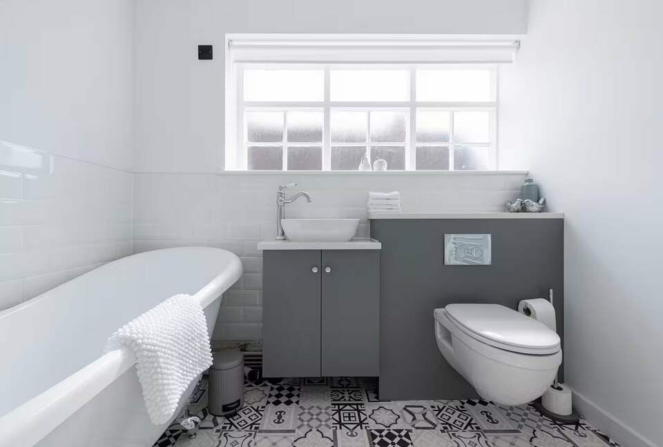 Elegant 18th-Century Hall with Modern Comforts - Edwinstowe, United Kingdom