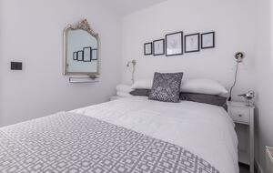 Elegant 18th-Century Hall with Modern Comforts - Edwinstowe, United Kingdom