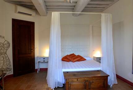 Elegant Apartment at the Fontegirasole Estate - Paciano, Italy