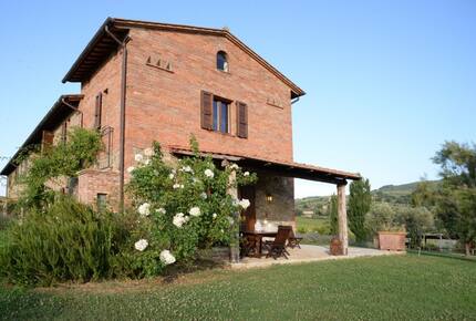 Elegant Apartment at the Fontegirasole Estate - Paciano, Italy