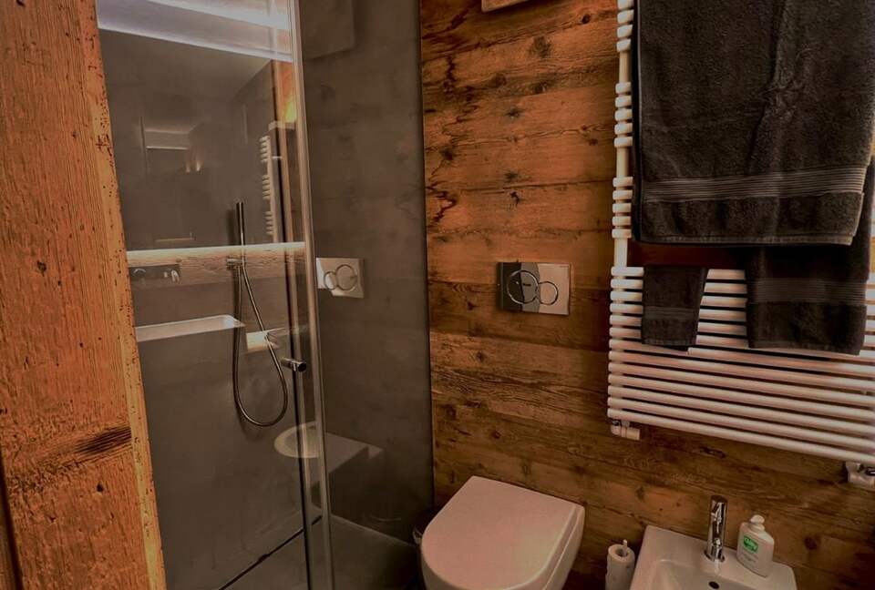 Elegant Alpine Retreat in Iconic Cortina d’Ampezzo - Cortina D'Ampezzo, Italy