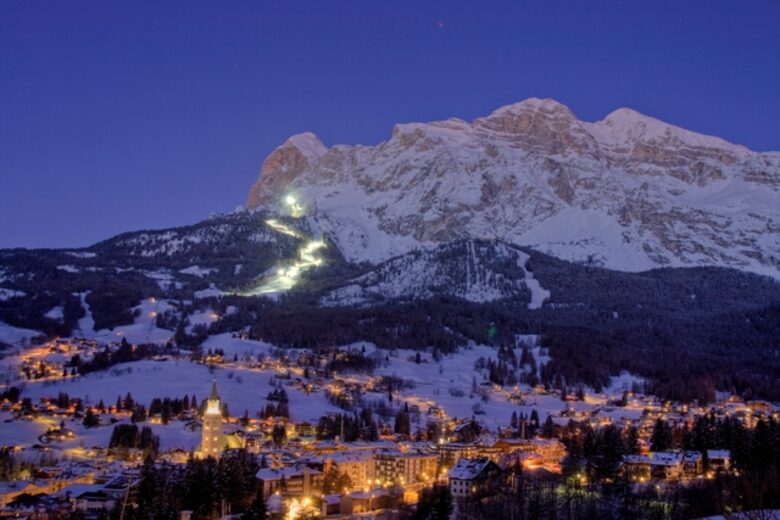 Elegant Alpine Retreat in Iconic Cortina d’Ampezzo - Cortina D'Ampezzo, Italy