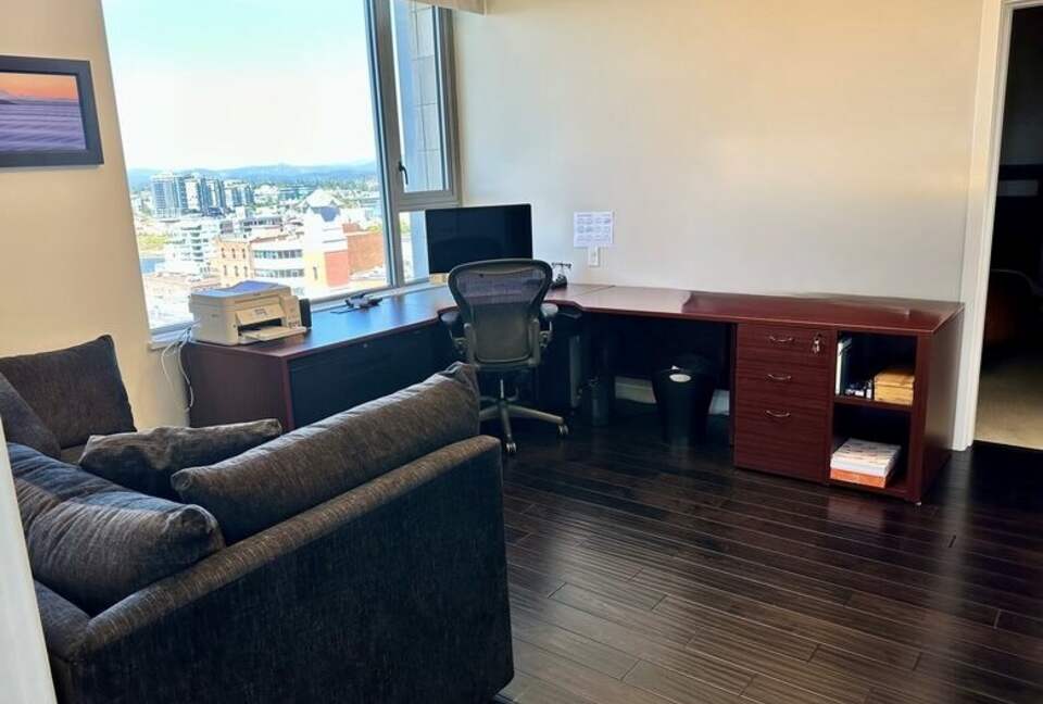 Luxury Condo with Stunning Vistas of the harbour, ocean and mountains - Victoria, Canada