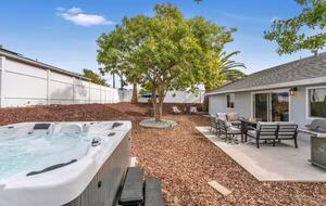 Modern San Diego Retreat w/ Hot Tub Near Beach & Downtown - San Diego, California