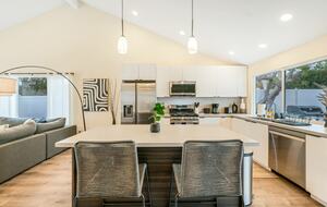 Modern San Diego Retreat w/ Hot Tub Near Beach & Downtown - San Diego, California