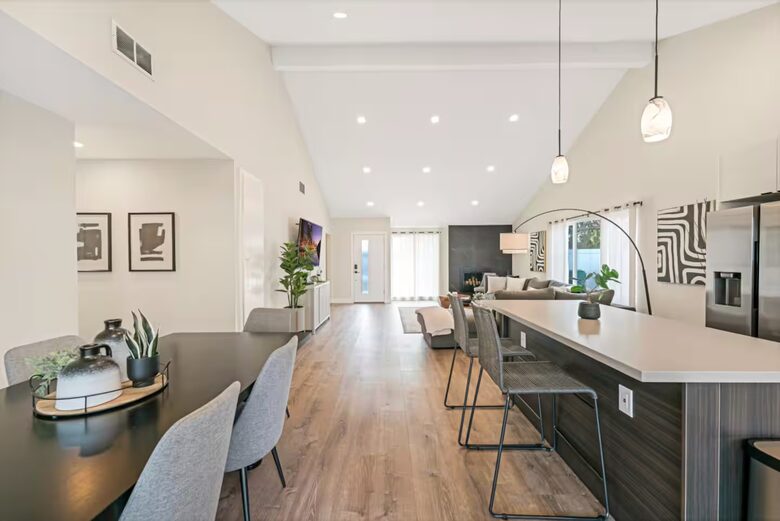 Modern San Diego Retreat w/ Hot Tub Near Beach & Downtown - San Diego, California