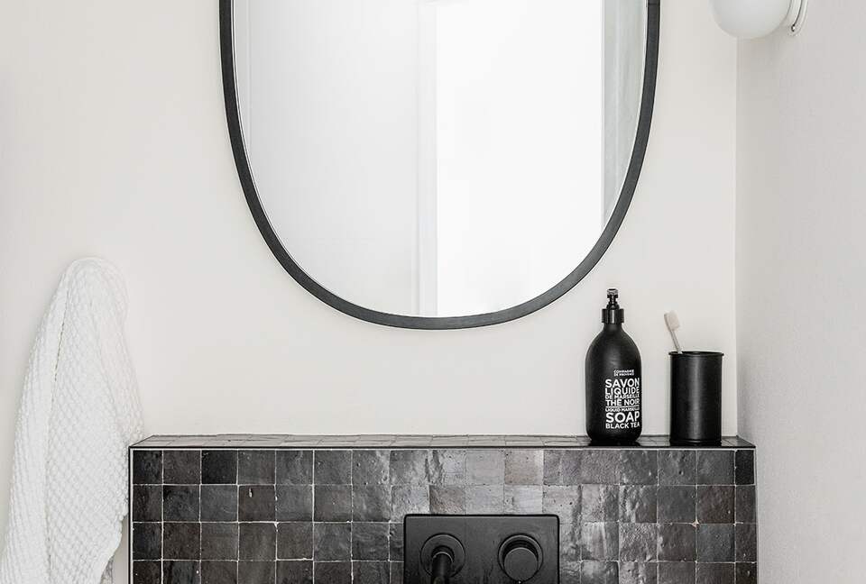 Modern Nordic Retreat on Hood Canal - Kingston, Washington