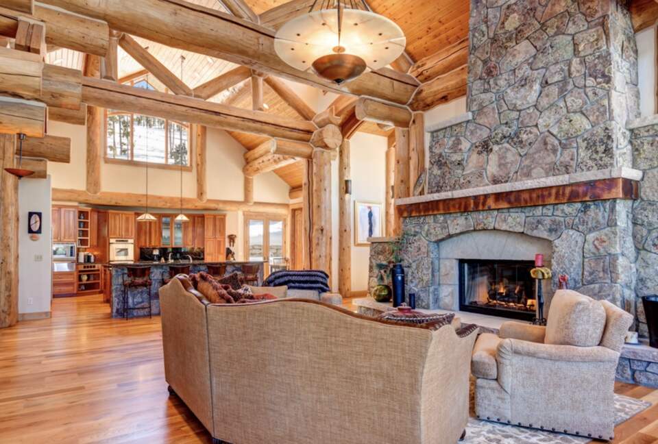 Point View Place - Moving Mountains - Breckenridge, Colorado