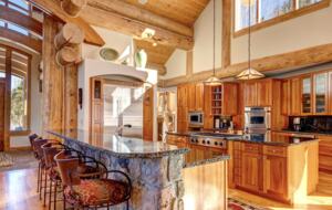 Point View Place - Moving Mountains - Breckenridge, Colorado