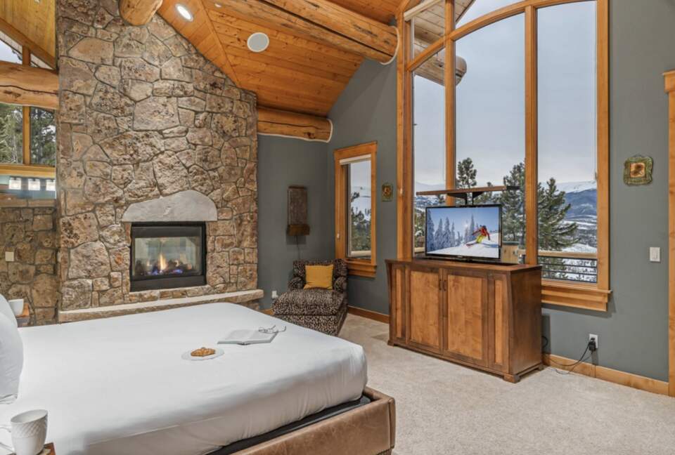 Point View Place - Moving Mountains - Breckenridge, Colorado