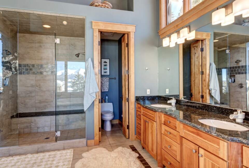 Point View Place - Moving Mountains - Breckenridge, Colorado