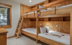 Point View Place - Moving Mountains - Breckenridge, Colorado