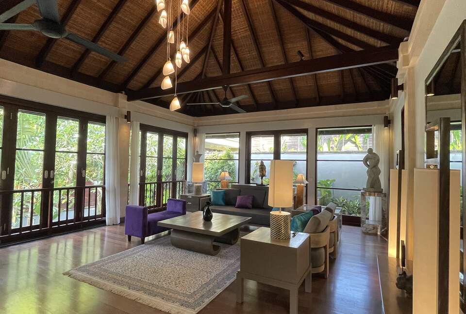 Elegant Jimbaran Retreat with Resort Amenities & Lush Privacy - Jimbaran Bay, Indonesia