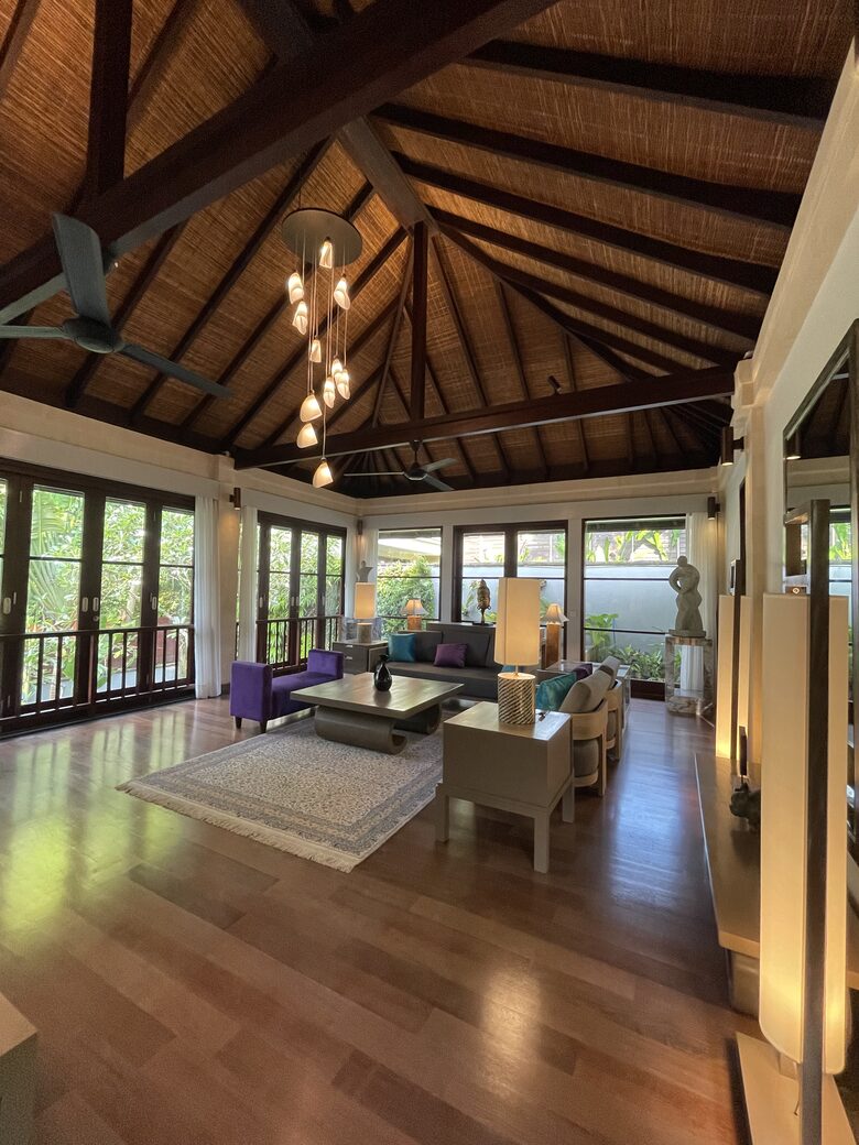 Elegant Jimbaran Retreat with Resort Amenities & Lush Privacy - Jimbaran Bay, Indonesia