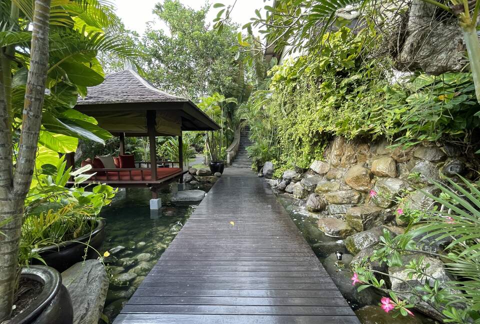 Elegant Jimbaran Retreat with Resort Amenities & Lush Privacy - Jimbaran Bay, Indonesia