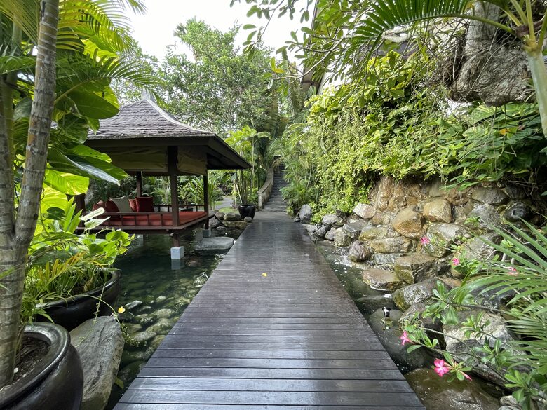Elegant Jimbaran Retreat with Resort Amenities & Lush Privacy - Jimbaran Bay, Indonesia
