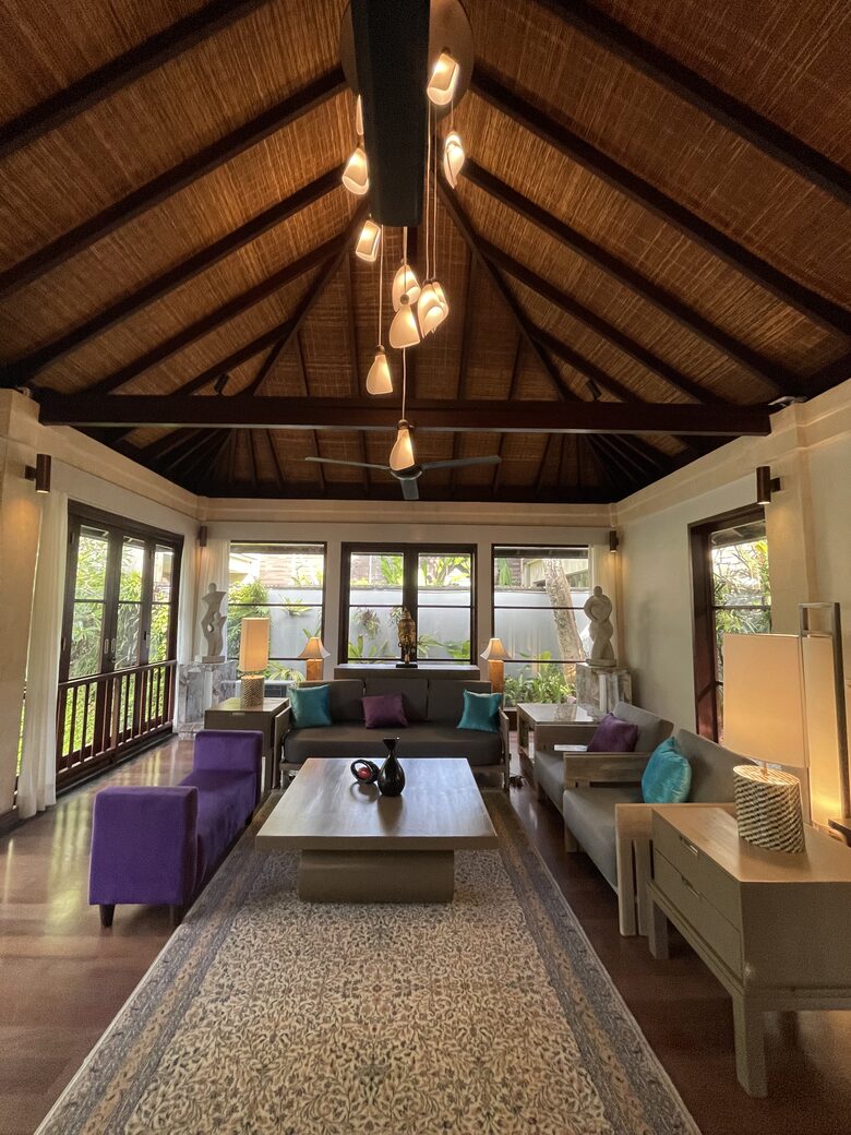 Elegant Jimbaran Retreat with Resort Amenities & Lush Privacy - Jimbaran Bay, Indonesia