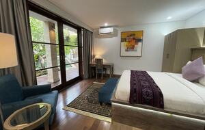 Elegant Jimbaran Retreat with Resort Amenities & Lush Privacy - Jimbaran Bay, Indonesia