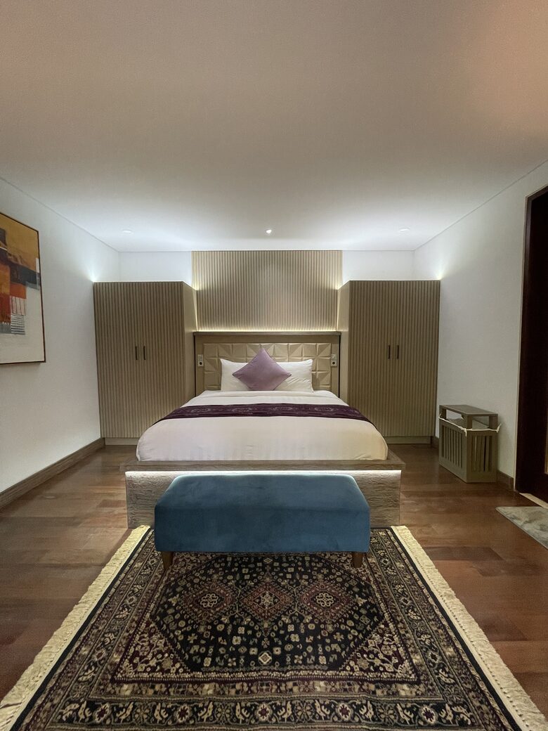 Elegant Jimbaran Retreat with Resort Amenities & Lush Privacy - Jimbaran Bay, Indonesia