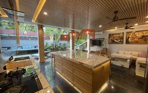 Elegant Jimbaran Retreat with Resort Amenities & Lush Privacy - Jimbaran Bay, Indonesia