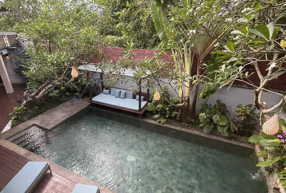 Elegant Jimbaran Retreat with Resort Amenities & Lush Privacy - Jimbaran Bay, Indonesia