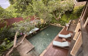 Elegant Jimbaran Retreat with Resort Amenities & Lush Privacy - Jimbaran Bay, Indonesia