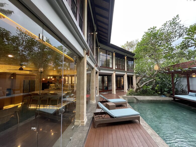 Elegant Jimbaran Retreat with Resort Amenities & Lush Privacy - Jimbaran Bay, Indonesia