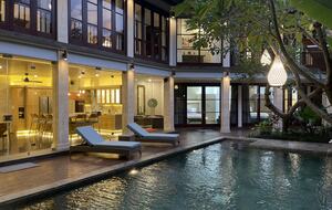 Elegant Jimbaran Retreat with Resort Amenities & Lush Privacy - Jimbaran Bay, Indonesia