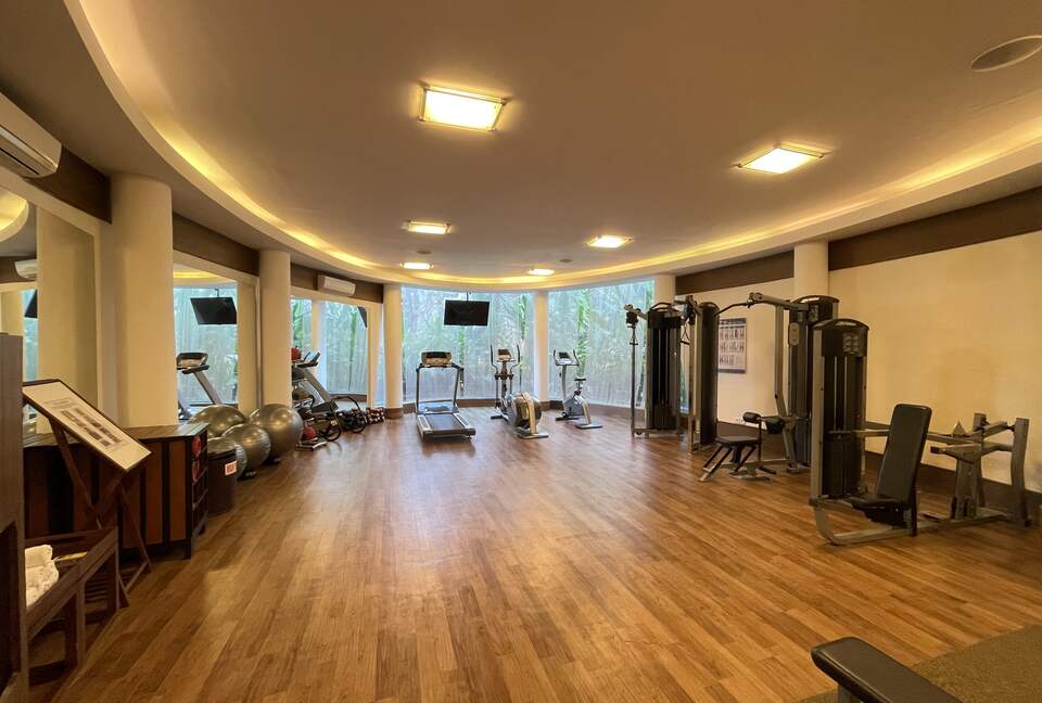 Elegant Jimbaran Retreat with Resort Amenities & Lush Privacy - Jimbaran Bay, Indonesia