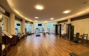 Elegant Jimbaran Retreat with Resort Amenities & Lush Privacy - Jimbaran Bay, Indonesia