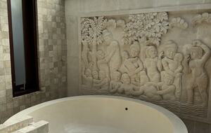 Elegant Jimbaran Retreat with Resort Amenities & Lush Privacy - Jimbaran Bay, Indonesia