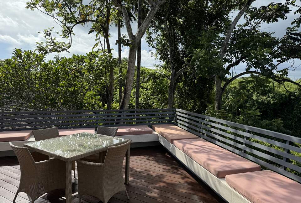 Elegant Jimbaran Retreat with Resort Amenities & Lush Privacy - Jimbaran Bay, Indonesia