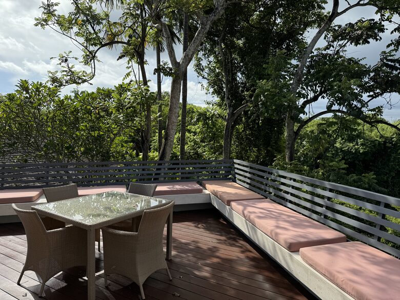 Elegant Jimbaran Retreat with Resort Amenities & Lush Privacy - Jimbaran Bay, Indonesia