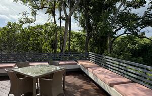 Elegant Jimbaran Retreat with Resort Amenities & Lush Privacy - Jimbaran Bay, Indonesia