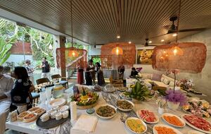 Elegant Jimbaran Retreat with Resort Amenities & Lush Privacy - Jimbaran Bay, Indonesia