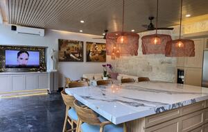 Elegant Jimbaran Retreat with Resort Amenities & Lush Privacy - Jimbaran Bay, Indonesia