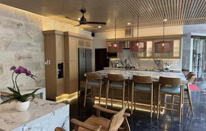 Elegant Jimbaran Retreat with Resort Amenities & Lush Privacy - Jimbaran Bay, Indonesia