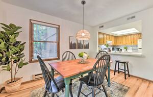 Cozy Maggie Valley Townhome With Hot Tub - Maggie Valley, North Carolina