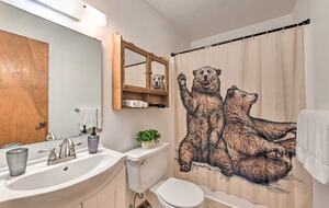 Cozy Maggie Valley Townhome With Hot Tub - Maggie Valley, North Carolina