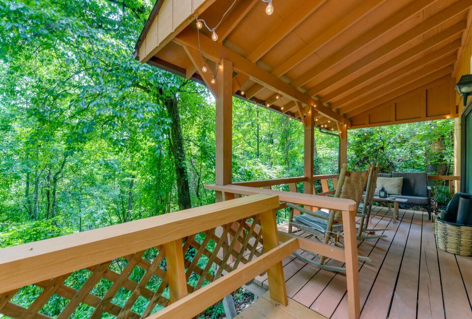 Cozy Maggie Valley Townhome With Hot Tub - Maggie Valley, North Carolina
