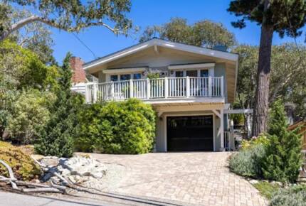 Light Filled Carmel Hideaway | Short Walk to Downtown and the Beach - Carmel, California