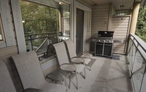 Alpine Comfort at Valhalla | Spacious Home with Easy Mountain Access - Whistler, Canada