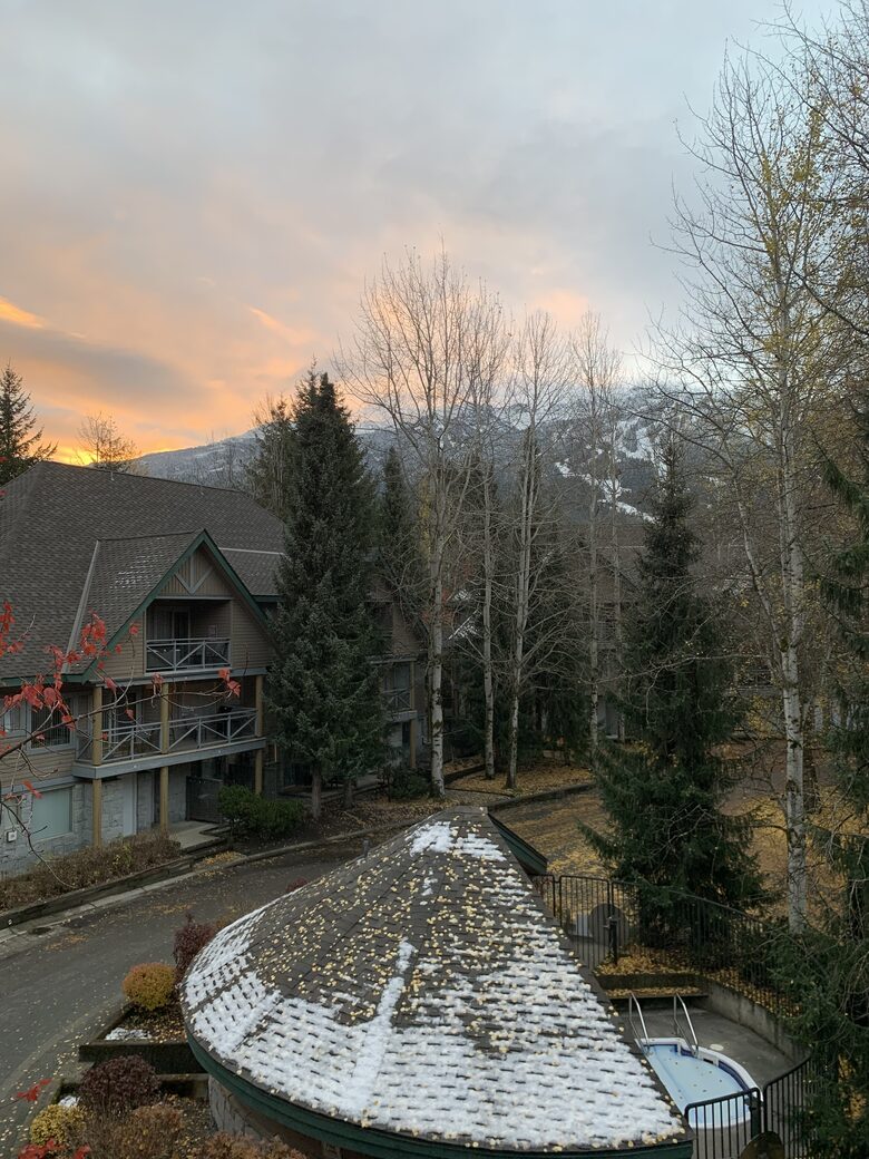 Alpine Comfort at Valhalla | Spacious Home with Easy Mountain Access - Whistler, Canada