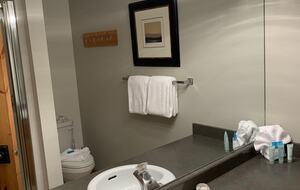 Alpine Comfort at Valhalla | Spacious Home with Easy Mountain Access - Whistler, Canada