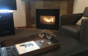 Alpine Comfort at Valhalla | Spacious Home with Easy Mountain Access - Whistler, Canada