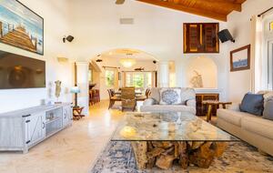 Beachfront Belize Escape With Panoramic Caribbean Views - San Pedro Town
Ambergris Caye, Belize