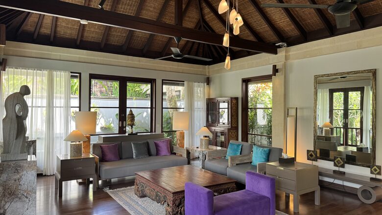 Elegant Jimbaran Retreat with Resort Amenities & Lush Privacy - Jimbaran Bay, Indonesia