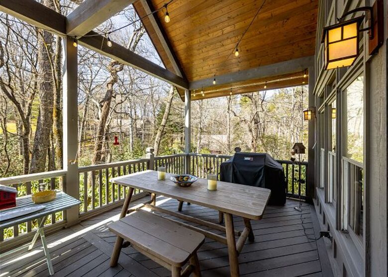 Cozy Lake Toxaway Escape - Lake Toxaway, North Carolina